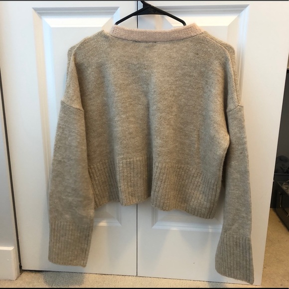 V-neck sweater - Picture 2 of 3